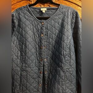 Quilted chambray jacket . Size large, snap closure.